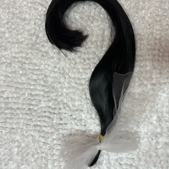 Virgin. Human hair bundles from 24 to 32. Inches. Reach me at 9099963494. - Picture 2 of 4